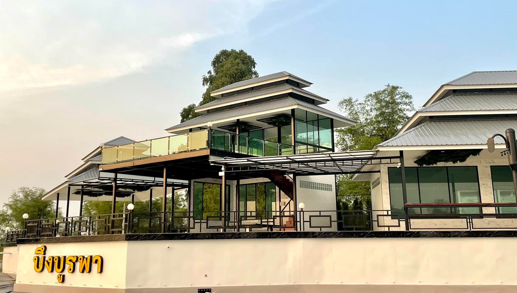 ติดตั้งระบบทีวีส่งผ่านโครงข่ายไฟเบอร์ออฟติก ที่บึงบูรพา ฟิชชิ่งปาร์ค #ชลบุรี