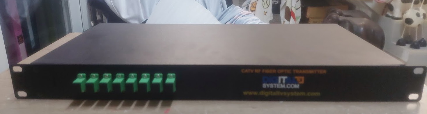 CATV  Optical Transmitter 8 Way (ส่งสัญญาณได้ทั้ง RF ความยาวคลื่น 1550 nm. / 10-15 mW.) สามารถใส่ RACK 19 U
